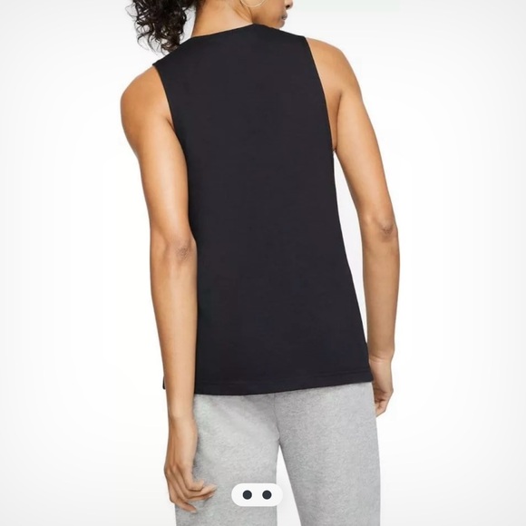 Nike Sportswear Women’s Muscle Tank Top Futura Size M Black CW2206-010 - Picture 2 of 6